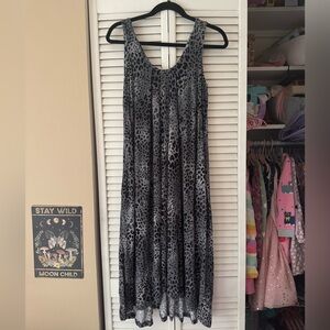 Latched Mama Gray Animal Print Top